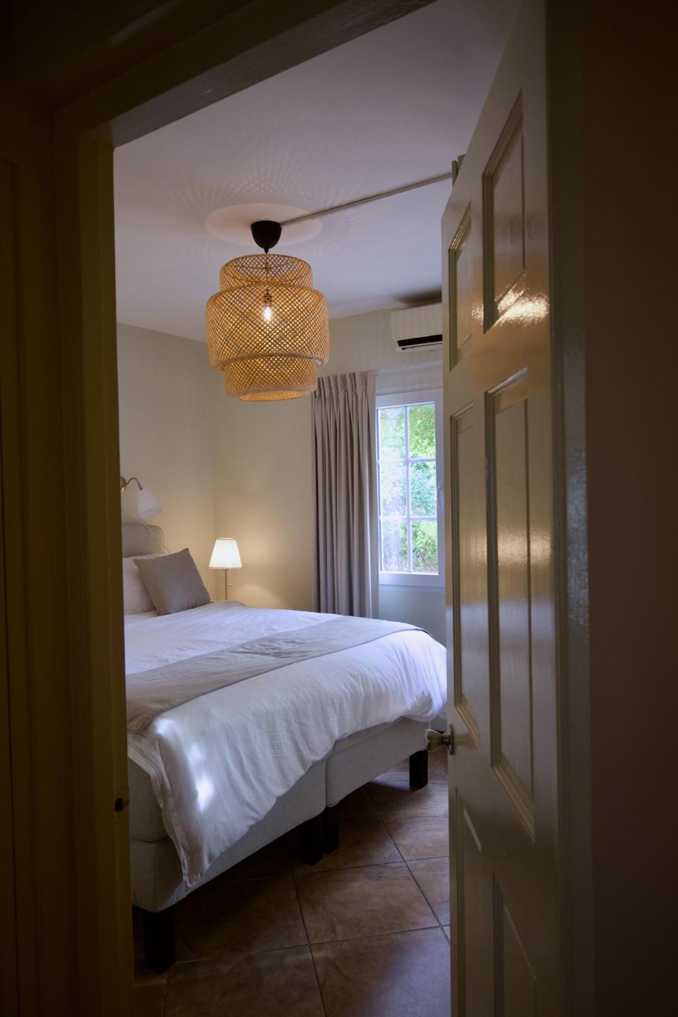 Luxury Appt For 6: Mesmerizing Spanish Water View Jan Thiel Eksteriør billede