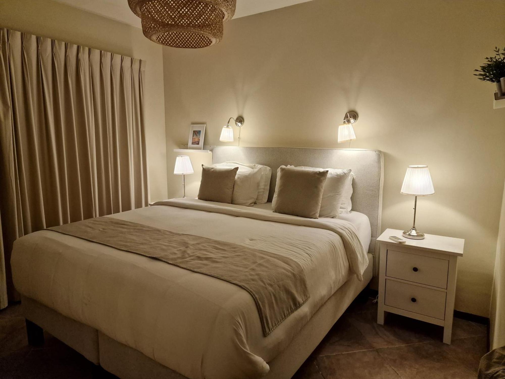 Luxury Appt For 6: Mesmerizing Spanish Water View Jan Thiel Eksteriør billede