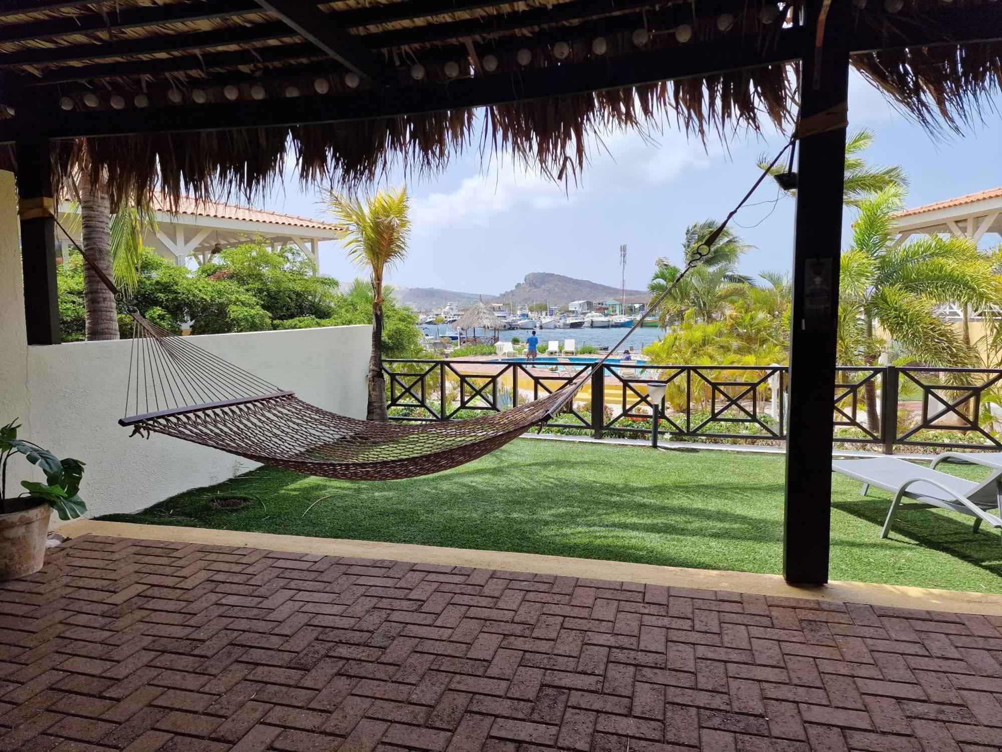Luxury Appt For 6: Mesmerizing Spanish Water View Jan Thiel Eksteriør billede